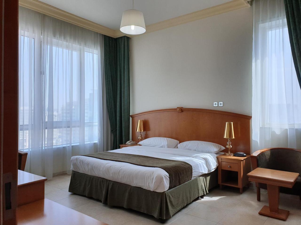 Platinum Hotel Apartments Абу-Дабі Екстер'єр фото